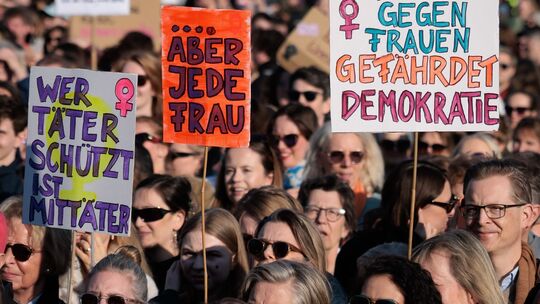 Demonstration gegen sexualisierte digitale Gewalt
