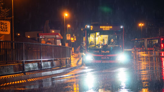 Nachts in Koblenz fühlen sich viele Menschen unsicher. Das Bild unterscheidet sich aber sehr bei Frauen/Männern und in den versc