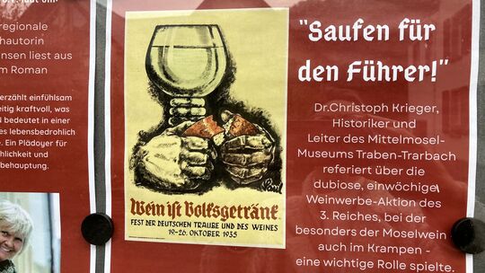 Das Plakat weist auf die Veranstaltung in der ehemaligen Synagoge in Bruttig hin.