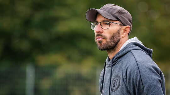 Nach dem Abstieg aus der Bezirksliga hat Tobias Lautz den TuS Rheinböllen übernommen. Platz vier mit 29 Punkten aus 18 Spielen s