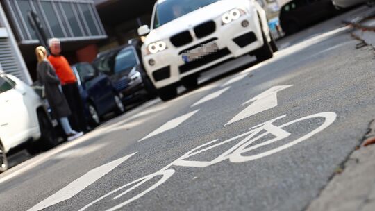 Der Kreis will das Radwegenetz verbessern, dazu gehört auch der Radweg in der Bad Kreuznacher Hospitalgasse.