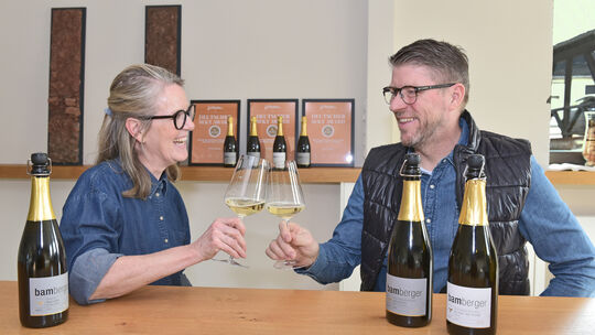 Die Eheleute Heiko und Ute Bamberger aus Meddersheim haben allen Grund, mit einem Gläschen Sekt anzustoßen: Ihre Produkte heimst