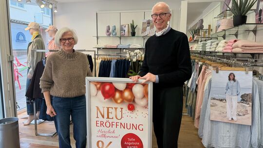 Resi und Hermann-Josef Dörner freuen sich, ihre Kunden weiter bedienen zu können, zwar auf kleinerer Fläche, dafür mit einem gan