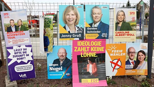 Gordon Schnieder und Jenny Groß oben in der Mitte, der Rest drumherum. Das passt zum Wahlergebnis im Wahlkreis 6 (Montabaur) Im
