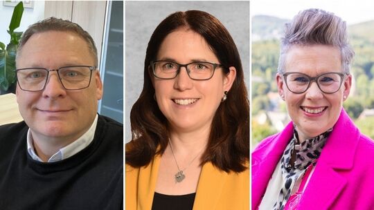 Die Christdemokraten (von links) Dirk Eickhoff, Jessica Weller und Kerstin Himmrich freuen sich über den Sieg ihrer Partei bei d Die Christdemokraten (von links) Dirk Eickhoff, Jessica Weller und Kerstin Himmrich freuen sich über den Sieg ihrer Partei bei d