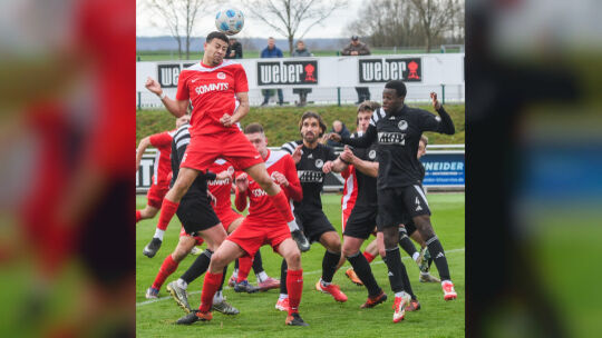 Von null auf hundert: Winterzugang Malik Yerima (beim Kopfball) ist bei der SG Hüffelsheim direkt zum Leistungsträger aufgestieg Von null auf hundert: Winterzugang Malik Yerima (beim Kopfball) ist bei der SG Hüffelsheim direkt zum Leistungsträger aufgestieg