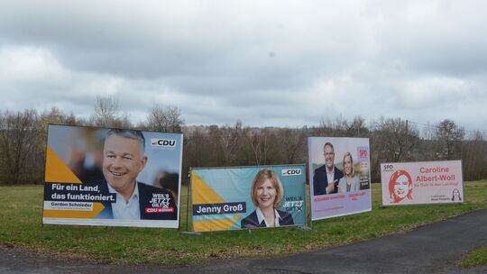 Bei der Landtagswahl gaben rund drei Viertel der Stimmberechtigten in der Verbandsgemeinde Wallmerod ihre Stimme ab. Dabei kamen Bei der Landtagswahl gaben rund drei Viertel der Stimmberechtigten in der Verbandsgemeinde Wallmerod ihre Stimme ab. Dabei kamen