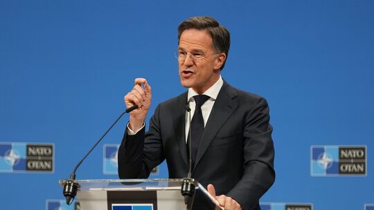 Rutte stellt Bericht zu Bündnisaktivitäten im Jahr 2025 vor