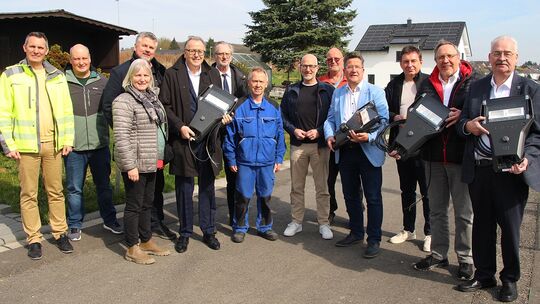 In St. Katharinen wurde offiziell der Startschuss dafür gegeben, dass alle Straßenlampen in der VG Linz auf LED umgerüstet werde