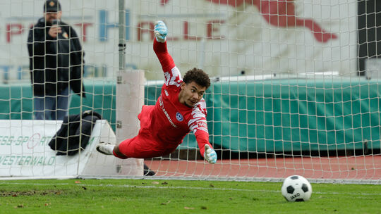 Romaric Grenz wird im Heimspiel des FC Cosmos Koblenz am Sonntag gegen den FV Diefflen im Tor des Oberligisten stehen, da Stammk