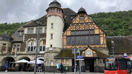 Kein schöner Anblick: Der Bahnhof in Cochem ist in die Jahre gekommen und müsste dringend saniert werden.