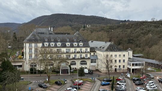 Die städtische Politik möchte beim Erbpachtvertrag, der zwischen Stadt und Kurhaus-Betreibergesellschaft besteht und bis 2063 lä