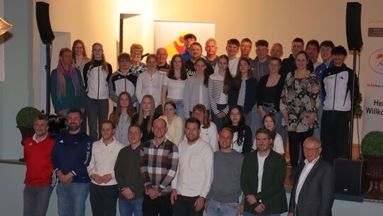 Beim Gesamtbild der Meisterehrung des Turngaus Rhein-Lahn wird es ziemlich eng im Gasthaus „Alt Ems“.