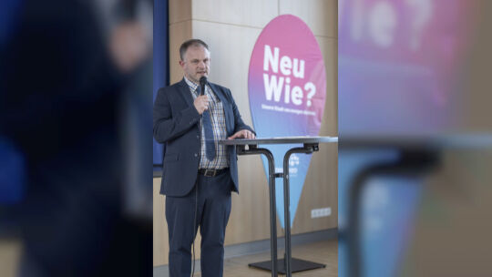 Forderte die Besucher auf, groß zu denken: Oberbürgermeister Jan Einig.