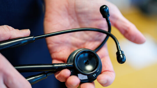 In der Region an der Nahe sind demnächst viele Hausärzte nachzubesetzen - aber es kommen zu wenige nach. Die Kassenärztliche Ver