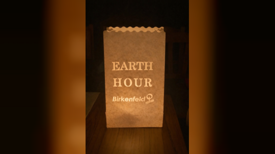 Kerzenlicht statt elektrischer Beleuchtung: Auch in Birkenfeld wurde die „Earth Hour“ sichtbar umgesetzt.