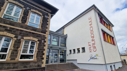 Außerplanmäßig wurden für die Reparatur der Heizung in der Grundschule Kruft rund 33.000 Euro freigegeben.