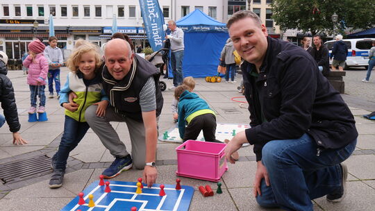 Szenen aus dem vergangenen Jahr: Fabian, Christian und Lars (v.l.n.r) nutzten "Koblenz spielt" für einen gemeinsamen Familienaus