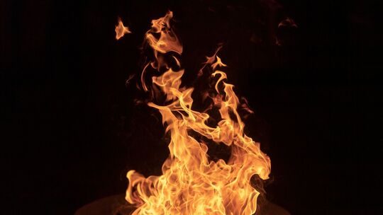 Kleines Osterfeuer in Freiburg Kleines Osterfeuer in Freiburg