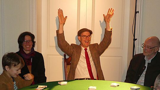 Pit Hartling hatte auch mit seinen Gästen im Siener Schloss viel Spaß.