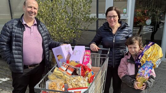 Eigens aus Wissen ist die Familie Cofone/Oppedisano nach Ransbach-Baumbach angereist, um einen ganzen Einkaufswagen voller itali