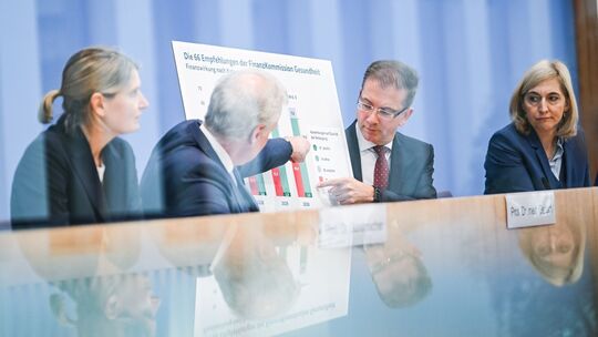 Debatte über Reformen im Gesundheitswesen Debatte über Reformen im Gesundheitswesen