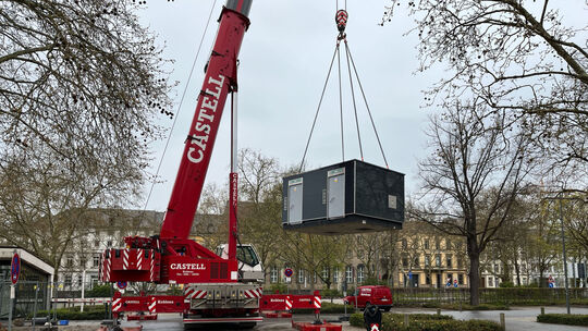 Am Koblenzer Schloss wird eine WC-Anlage errichtet.