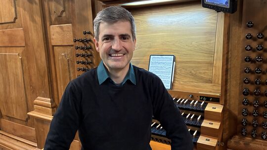 Lukas Stollhof wollte schon im Alter von vier Jahren Organist werden. Heute ist er Regionalkantor in Oberwesel.