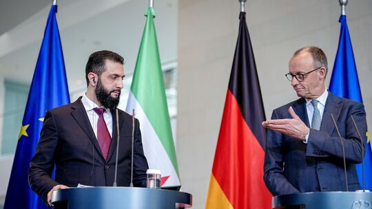 Syriens Übergangspräsident Ahmed al-Scharaa in Berlin
