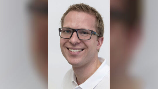 Der Mediziner Erik Becker bewertet die Unterstützung durch Stephanie Hüsch als Primary Care Managerin (PCM) in der Gebhardshaine