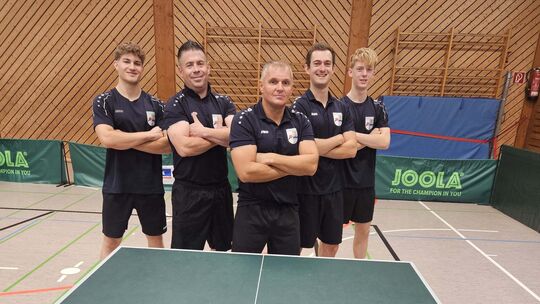 Die TTG Mündersbach/Höchstenbach mit (von links) Jonas Weber, Olaf Weigold, Pawel Foltanowicz, Kapitän Paul Koschay und Thore Fr