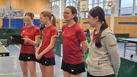 Die Spielerinnen des TTC Nentershausen unterlagen im Spiel gegen die TSG Zellertal mit 2:8, zeigten dabei aber ordentliche Leist