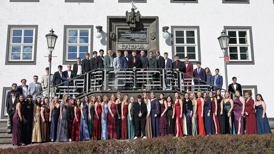 Die Abiturienten am Erich-Klausener-Gymnasium in Adenau.