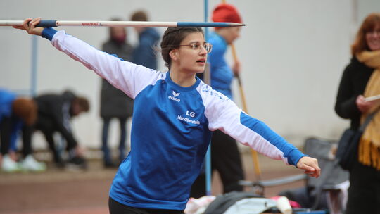 Antonia Weber beim Speerwerfen. Besonders gut war die Athletin der LG Idar-Oberstein beim Werfertag ihres Vereins aber im Diskus