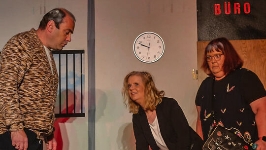 Mit dem Talent für Situationskomik machen die Holzheimer Schauspieler die Vorführungen des Theaterensembles seit Jahren zu einem