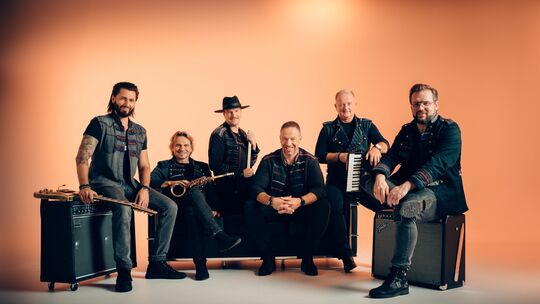 Die Höhner in ihrer aktuellen Besetzung 2026. Die Höhner in ihrer aktuellen Besetzung 2026.