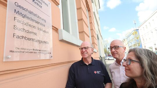 Bei der Eröffnung der neuen Fachberatungsstelle in der Pfarrstraße 64 in Neuwied dabei waren (von links) DRK-Kreis-Vorsitzender