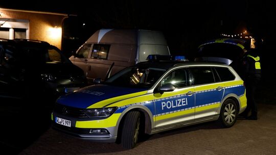Totes Baby in Mülltonne im Kreis Harburg entdeckt