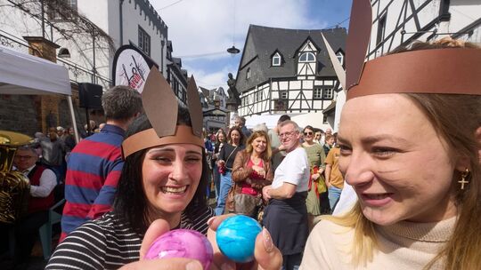 Osterbrauch "Eierkibben" in Winningen