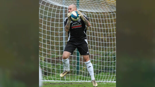 Torwart Florian Bauer war der beste Bremmer bei der 0:2-Niederlage im Nachholspiel in Herforst.