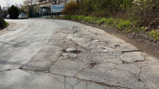 In einem sehr schlechten Zustand ist die Ernst-Abbe-Straße, die etappenweise saniert werden soll.
