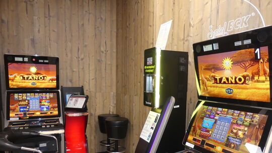 Die Spielautomaten in der Verbandsgemeinde Langenlonsheim-Stromberg, hier in der Raststätte an der A61, werden künftig höher bes Die Spielautomaten in der Verbandsgemeinde Langenlonsheim-Stromberg, hier in der Raststätte an der A61, werden künftig höher bes