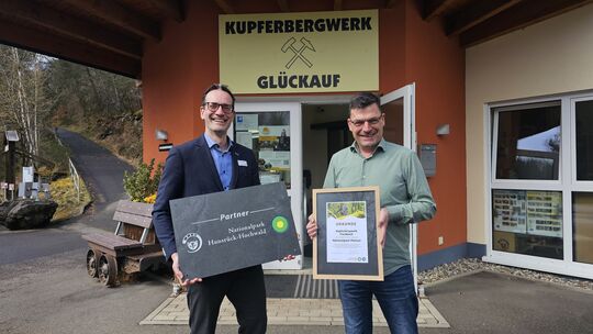 Matthias Spieles (links im Bild), Produktleiter für Regionalentwicklung und Tourismus beim Nationalparkamt, freut sich über die Matthias Spieles (links im Bild), Produktleiter für Regionalentwicklung und Tourismus beim Nationalparkamt, freut sich über die