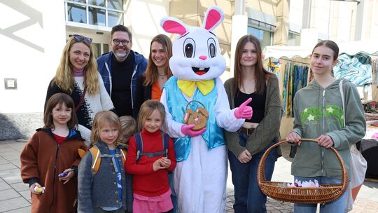 ...klingeling, hier kommen Eiermann und Osterhase: Für Groß und Klein war etwas geboten beim felkestädtischen Ostermarkt, zu dem