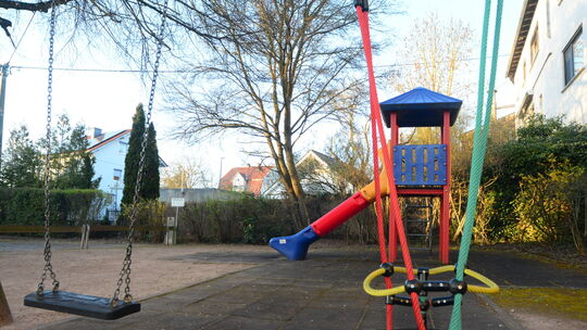 Der Spielplatz am Burggraben in Neu-Bamberg liegt idyllisch vor der Ringmauer des Städtchens. Die Gemeinde will nun durch neue S