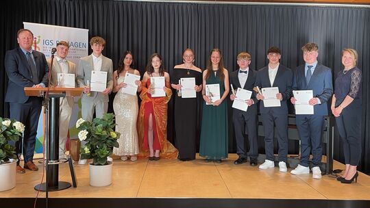 Kleiner Jahrgang, große Wirkung – die IGS gratuliert ihren Absolventen
