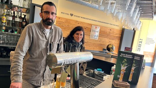 Naci Agcagül hat im Scala Unterstützung von Freunden und Familie - so kann er täglich (außer dienstags) zwölf Stunden durchgehen