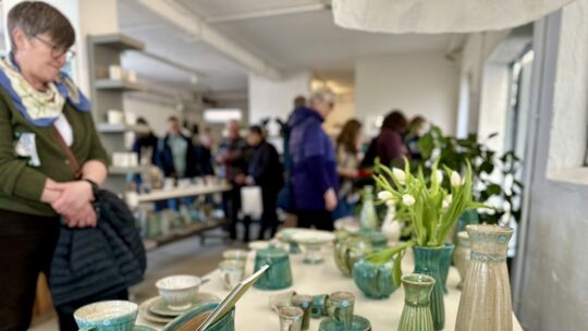 Im Keramik-Kombinat von Nicole Thoss herrscht großer Andrang.