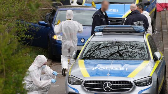 Mann stirbt nach Polizeischüssen bei Verfolgungsfahrt