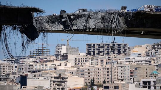 Autobahnbrücke bei Teheran